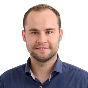 Timo-Hoelzmann-auf-weiss